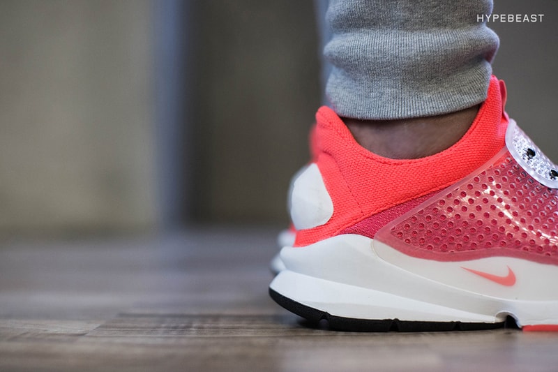 A Closer Look at the Nike Sock Dart SP "Infrared"
