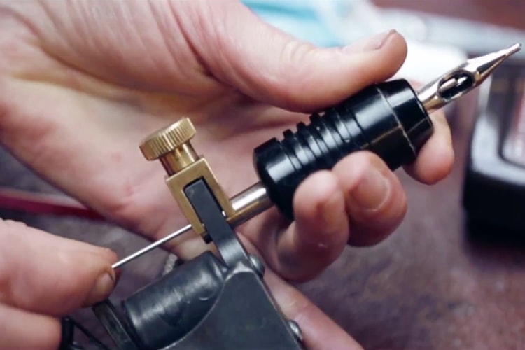 A Detailed Look at Oliver Sweeney's Bespoke Tattoo Service