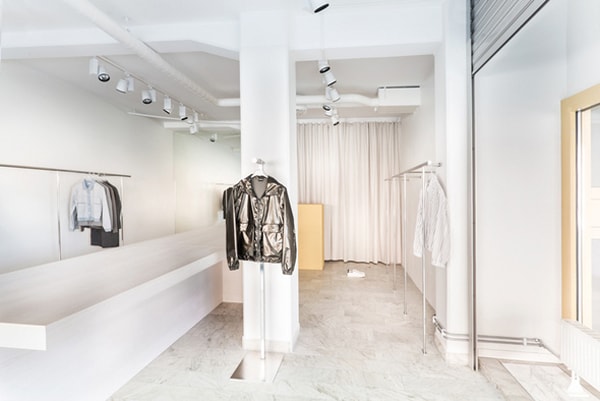 A First Look at the Beautifully Minimal Très Bien Brick-and-Mortar Store