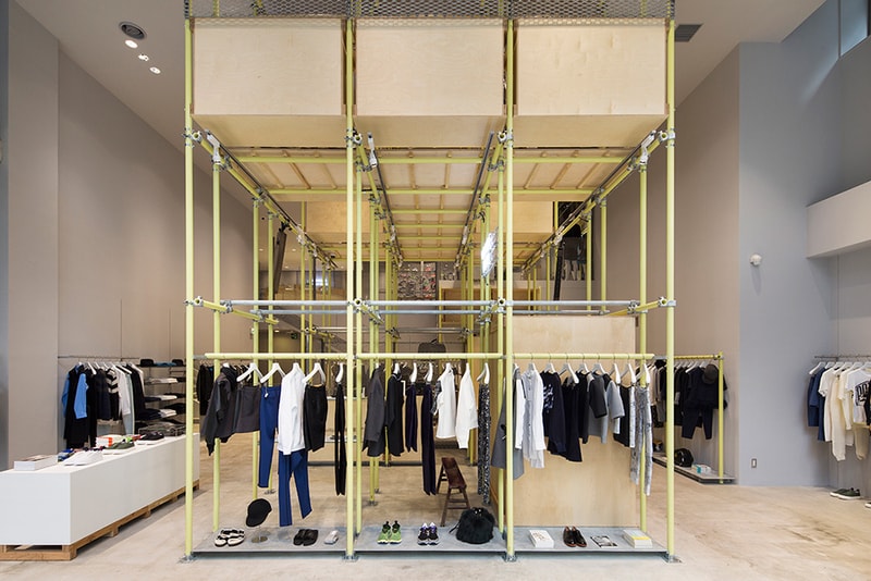 A Look Inside UNITED ARROWS' "EN ROUTE" by Schemata Architects