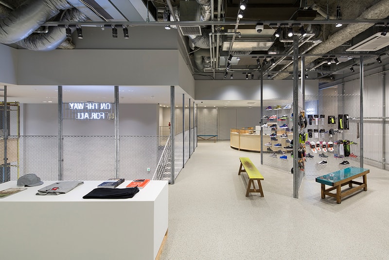 A Look Inside UNITED ARROWS' "EN ROUTE" by Schemata Architects