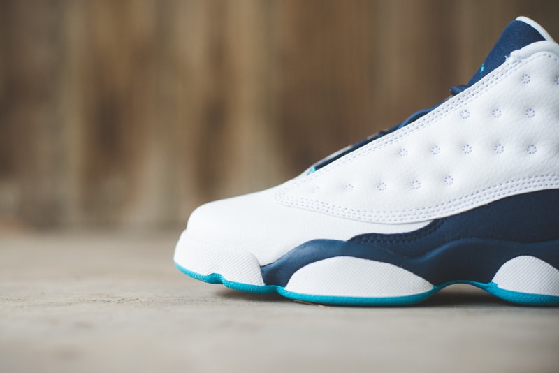 Air Jordan 13 Retro Low BG "Hornets"