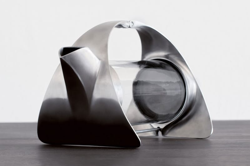 Industrial Designer Joey Roth Introduces a Skillshare Class on How to Launch Successful Products