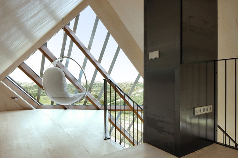 Dune House by Marc Koehler Architects