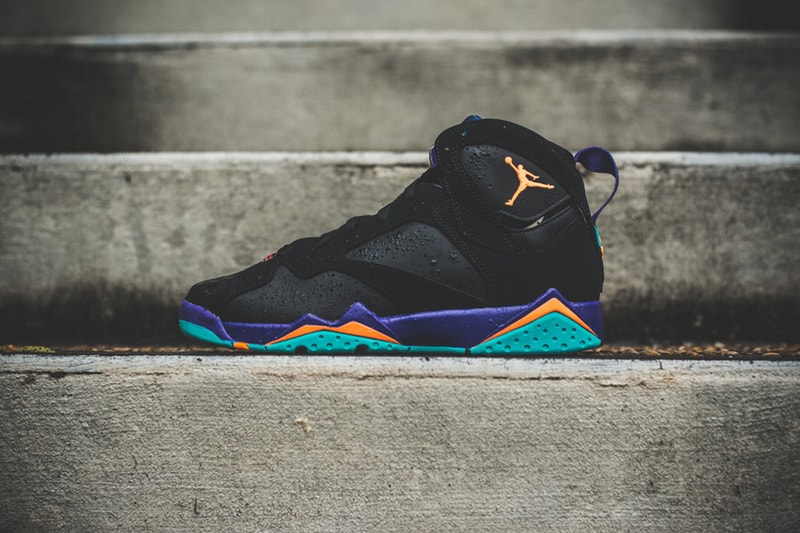 Air Jordan 7 Retro GG "Lola Bunny"