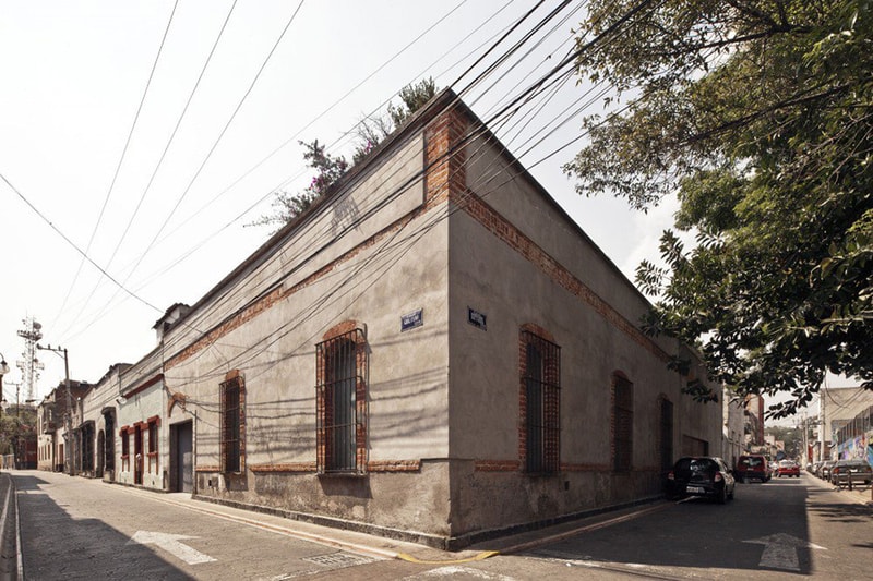 A Hidden House With Four Courtyards in Mexico City