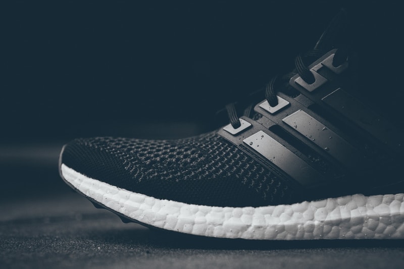 adidas Ultra Boost Black/White