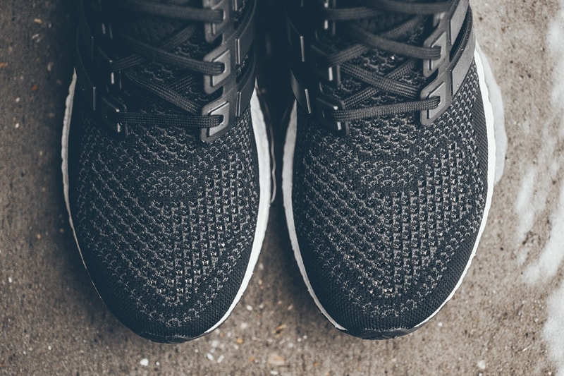 adidas Ultra Boost Black/White