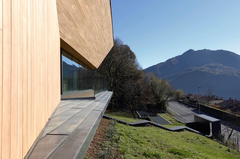 Alps Villa by Camillo Botticini Architetto