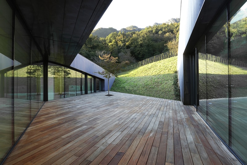 Alps Villa by Camillo Botticini Architetto