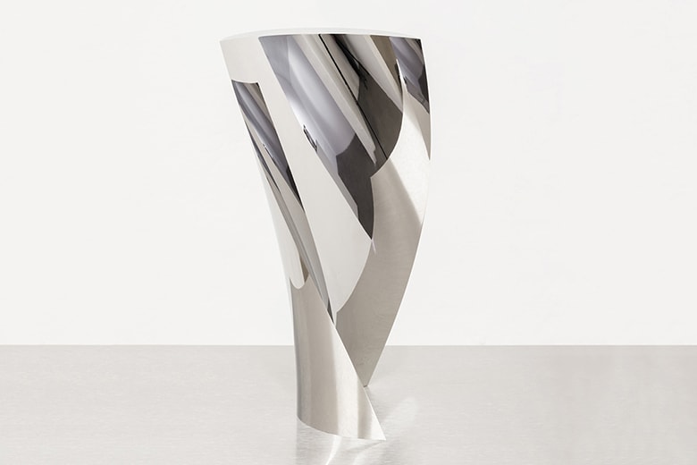 Anish Kapoor "Descension" @ Galleria Continua