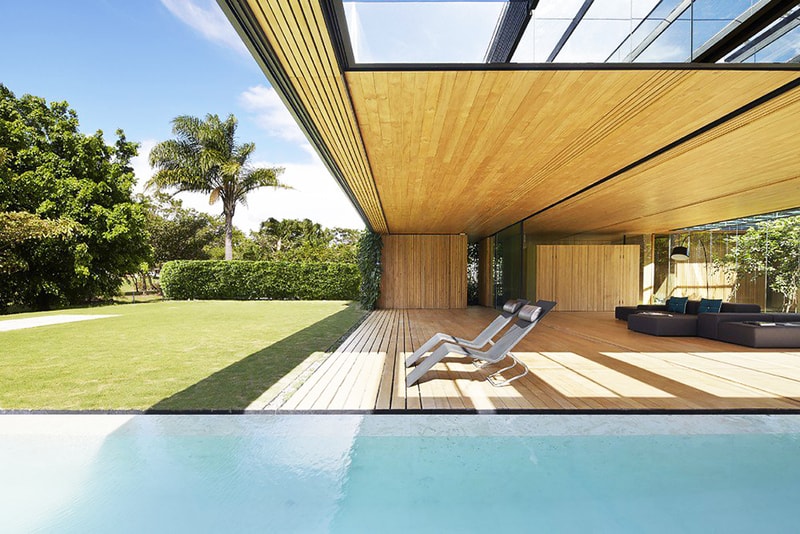 Beautiful Modern Home in Costa Rica by Joan Puigcorbé