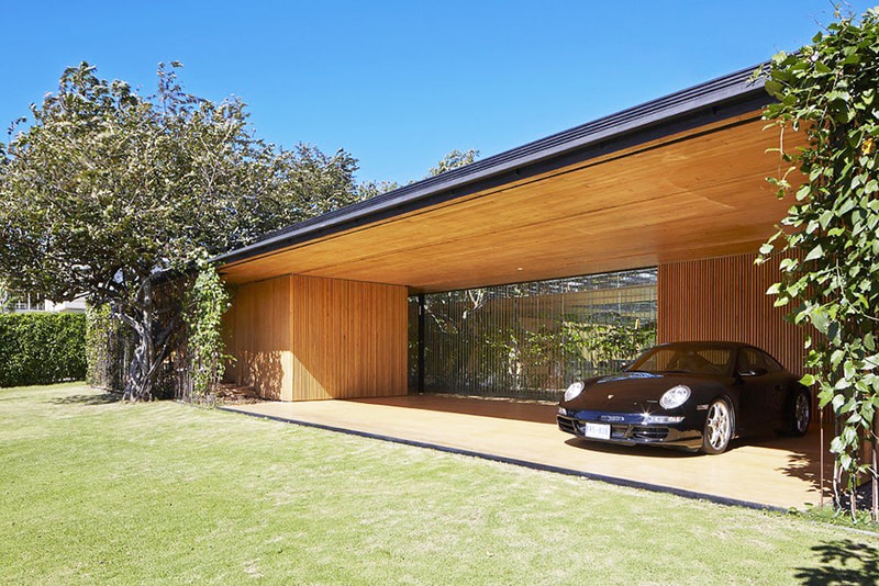 Beautiful Modern Home in Costa Rica by Joan Puigcorbé