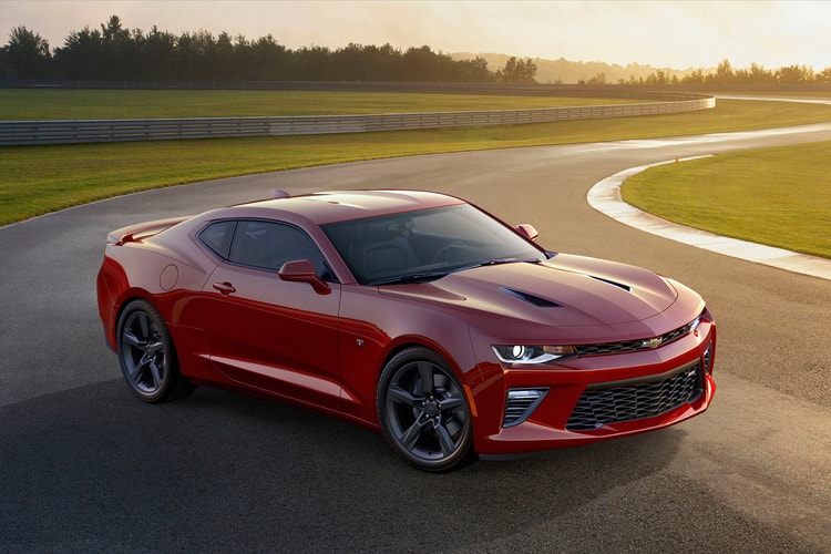 Chevrolet Reveals the Slimmed Down 2016 Camaro