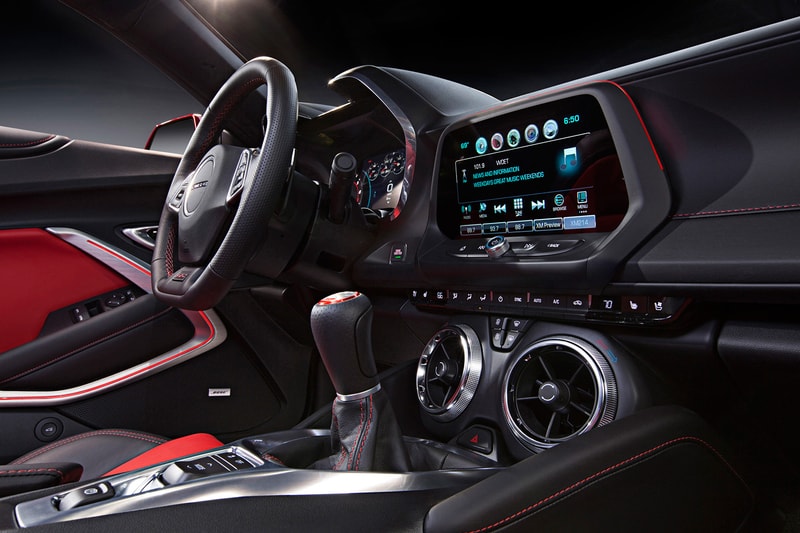 Chevrolet Reveals the Slimmed Down 2016 Camaro