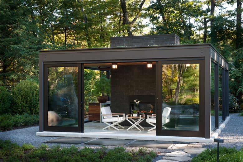 Flavin Architects Present: "Glass House In The Garden"