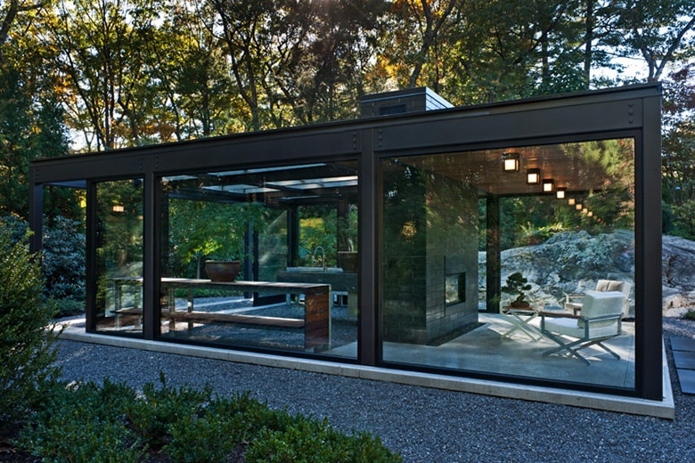 Flavin Architects Present: "Glass House In The Garden"