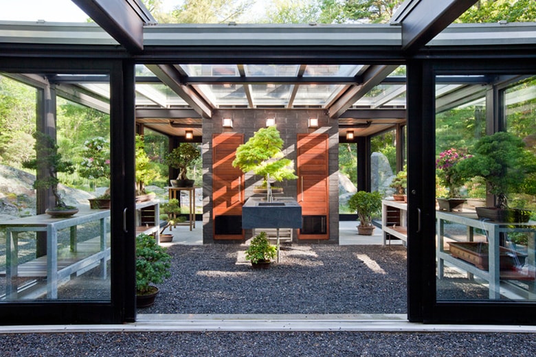 Flavin Architects Present: "Glass House In The Garden"