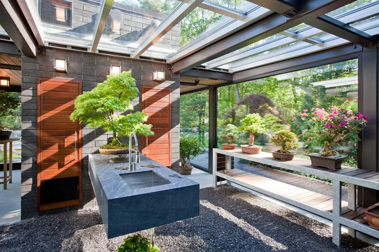 Flavin Architects Present: "Glass House In The Garden"