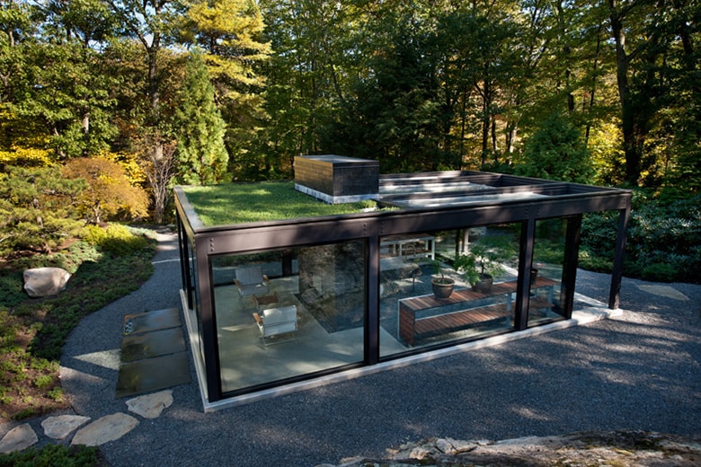 Flavin Architects Present: "Glass House In The Garden"
