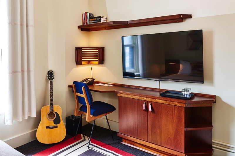 Inside the Freehand: Chicago – A Hybrid Hotel & Hostel
