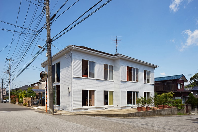 This Quaint Japanese Home Disguises a Geometric Interior