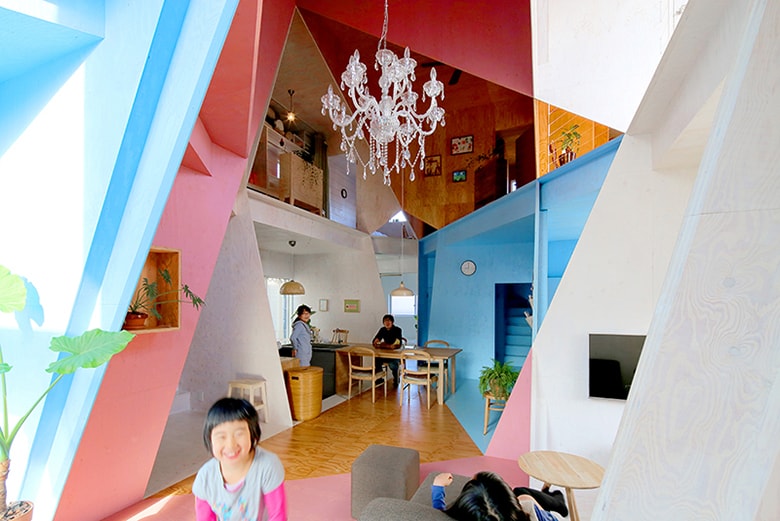 This Quaint Japanese Home Disguises a Geometric Interior