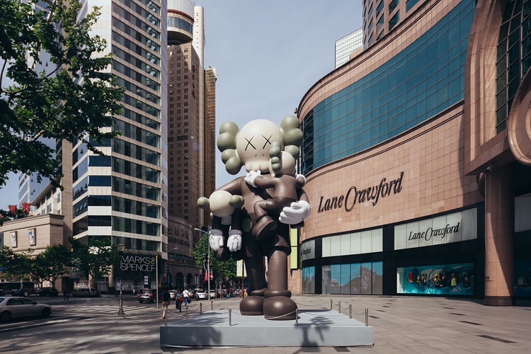 KAWS Talks About the Shanghai Times Square "CLEAN SLATE" Exhibition
