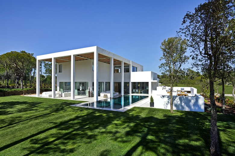 San Lorenzo North House by de Blacam and Meagher Architects
