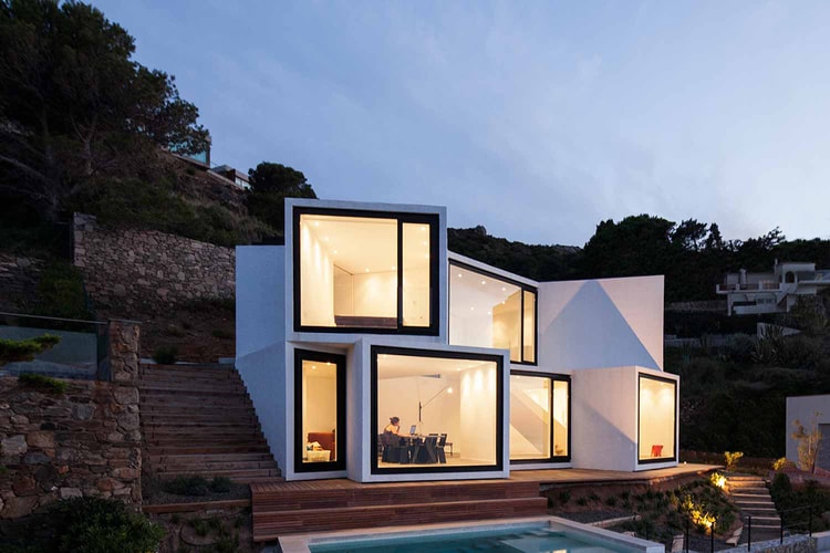 Sunflower House by Cadaval & Solà-Morales Architects