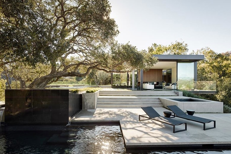 The Luxurious Oak Pass Home by Walker Workshop