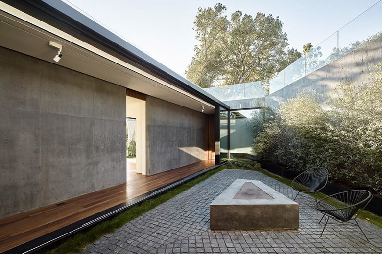 The Luxurious Oak Pass Home by Walker Workshop