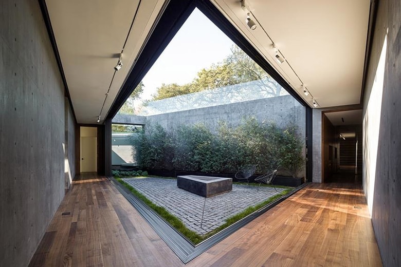 The Luxurious Oak Pass Home by Walker Workshop