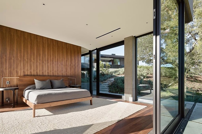 The Luxurious Oak Pass Home by Walker Workshop