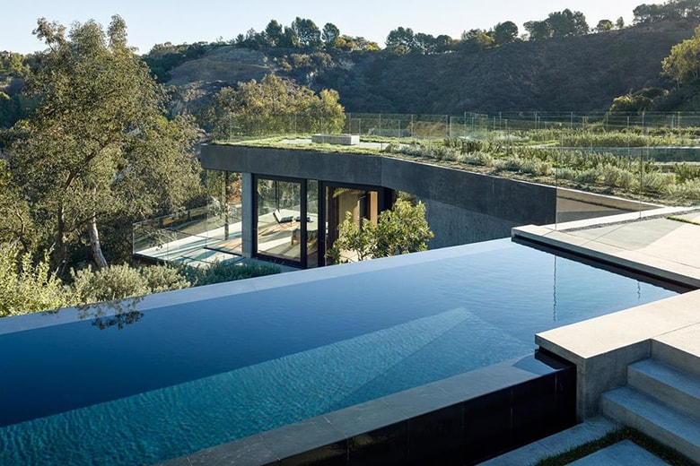 The Luxurious Oak Pass Home by Walker Workshop