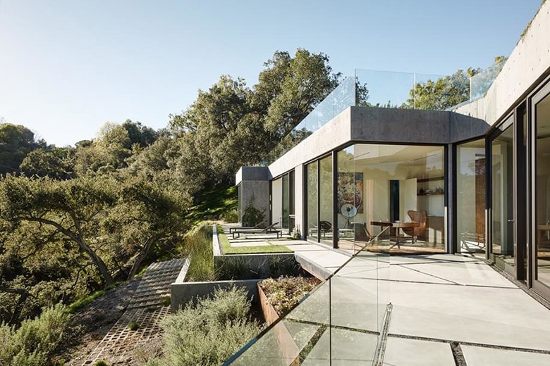 The Luxurious Oak Pass Home by Walker Workshop