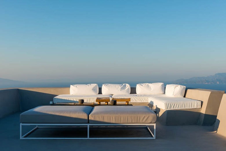 This 17th-Century Home in Greece Was Updated With Beautiful Contemporary Renovations
