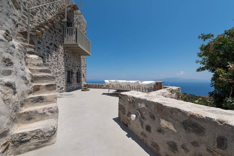 This 17th-Century Home in Greece Was Updated With Beautiful Contemporary Renovations