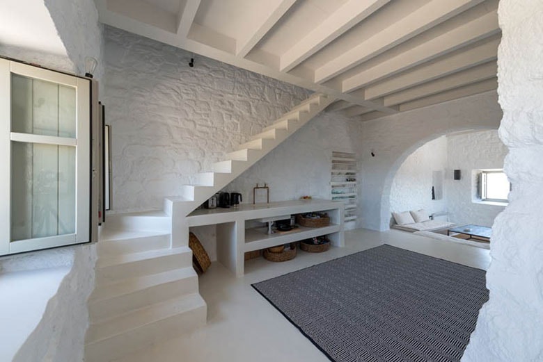This 17th-Century Home in Greece Was Updated With Beautiful Contemporary Renovations