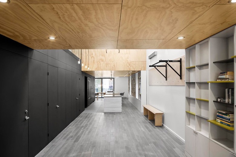 This Montreal Home Seamlessly Incorporates a Gym