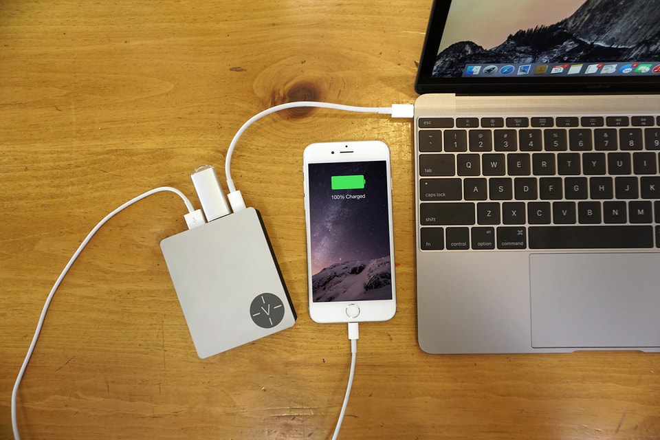 Как подключить повербанк к ноутбуку Voltus Portable Macbook Charger Hypebeast