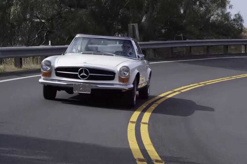 An Architect Discusses the Structural Beauty of the Mercedes-Benz 280 SL "Pagoda"
