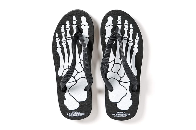 black and white havaianas