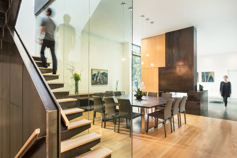 Bridge House by Höweler+Yoon Architecture
