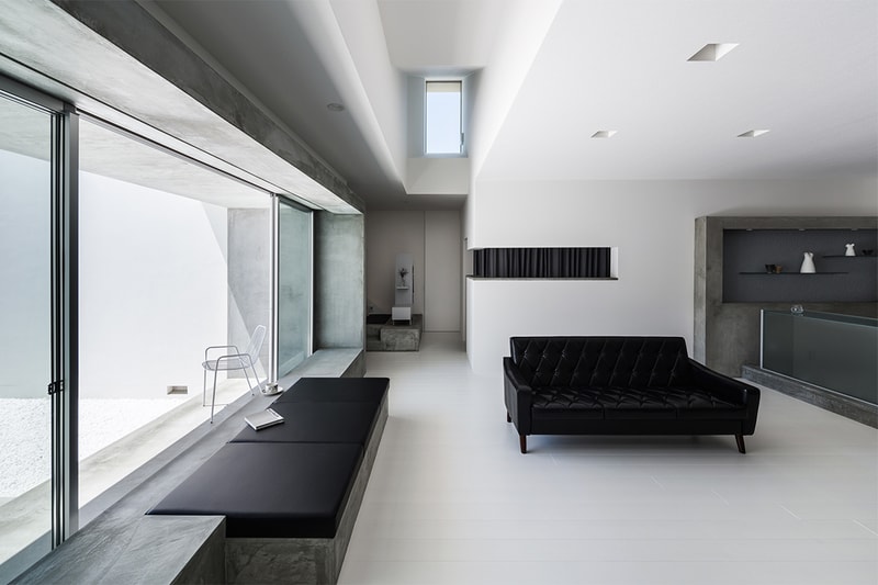 Courtyard House by Kouichi Kimura Architects