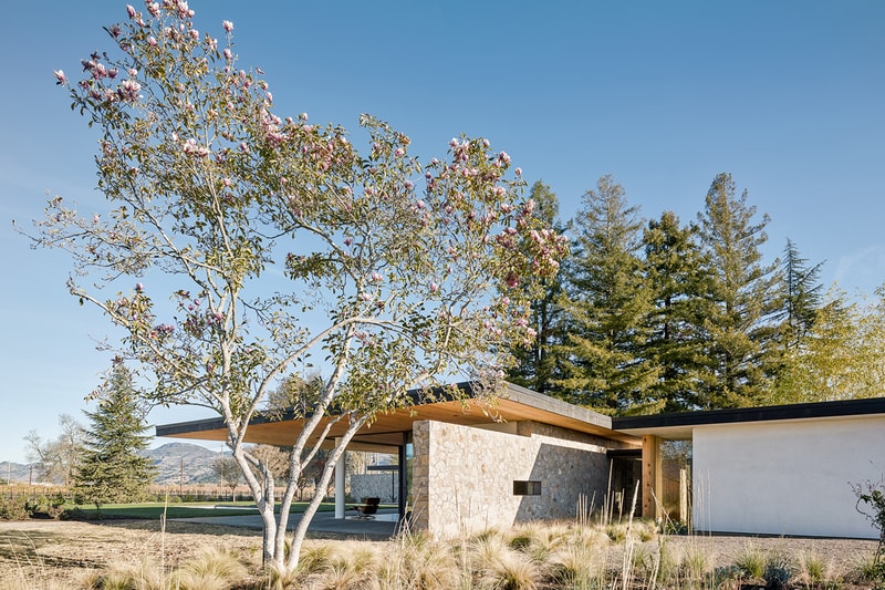 House Set on the Valley Floor by Jørgensen Design