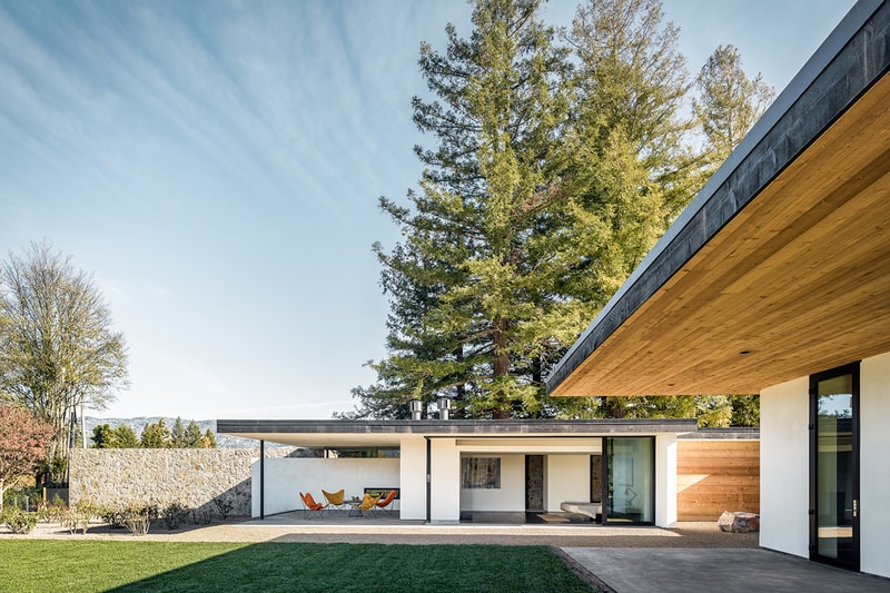 House Set on the Valley Floor by Jørgensen Design