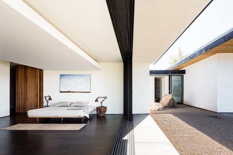 House Set on the Valley Floor by Jørgensen Design