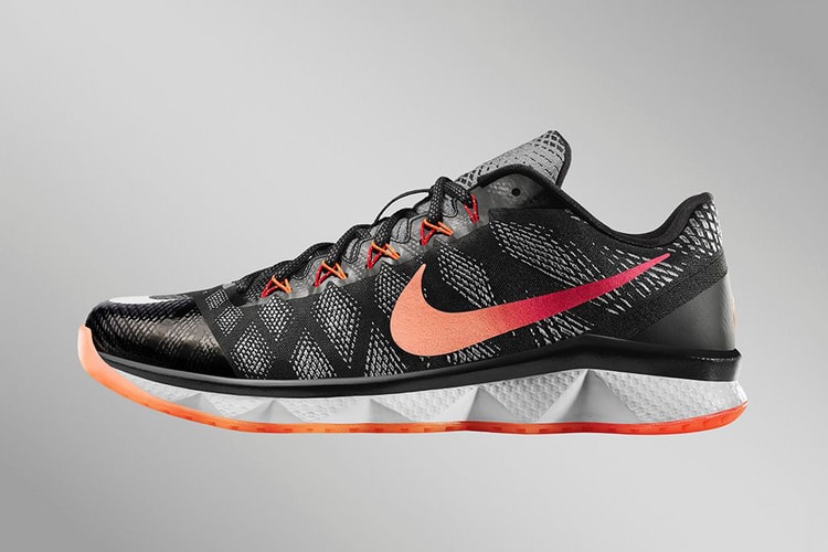 Nike CJ3 Flyweave Trainer "Georgia Peach"