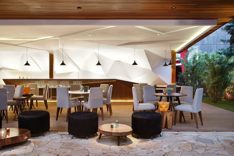 Nosotros Bar's Sculptural Walls by Studio Otto Felix